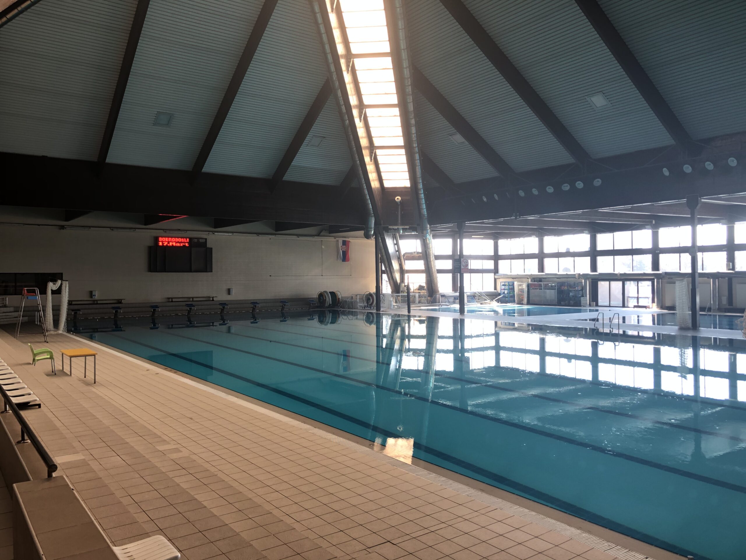 Vanredno stanje na bazenu